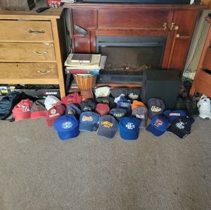 I've gotten a ton of classic hats!! all hats avaliable!